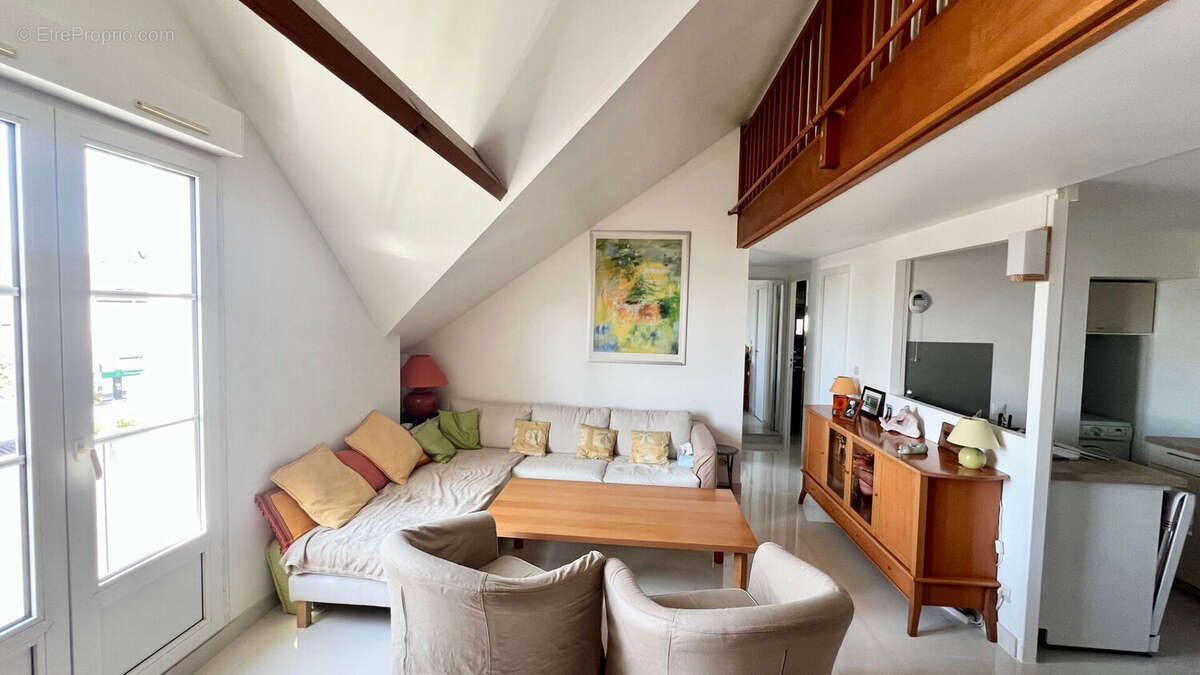 Appartement à BRIE-COMTE-ROBERT