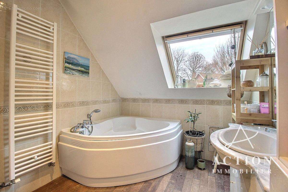 Maison à LYS-LEZ-LANNOY