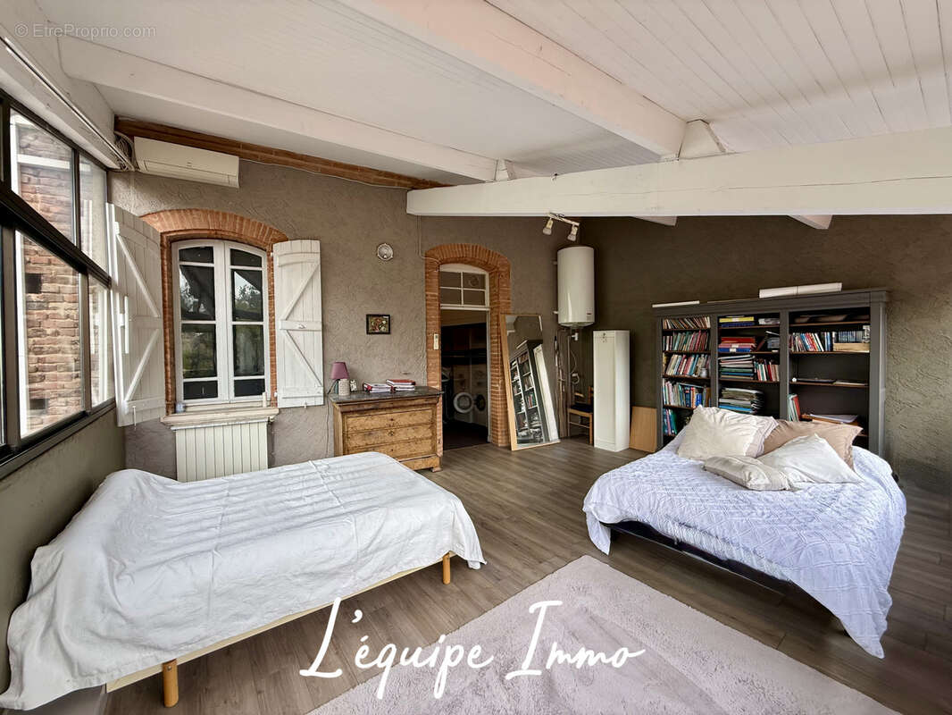 En cœur de ville, demeure familiale aux volumes exceptionnels avec jardin intime et piscine - photo 19