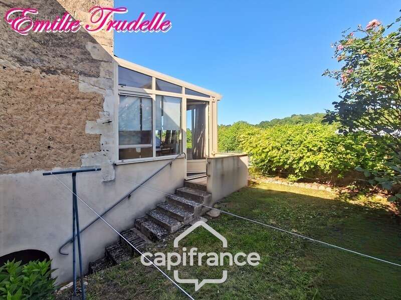 Maison de caractère toute rénovée - 88m² - 4 pièces COURDEMANCHE (72) - photo 3
