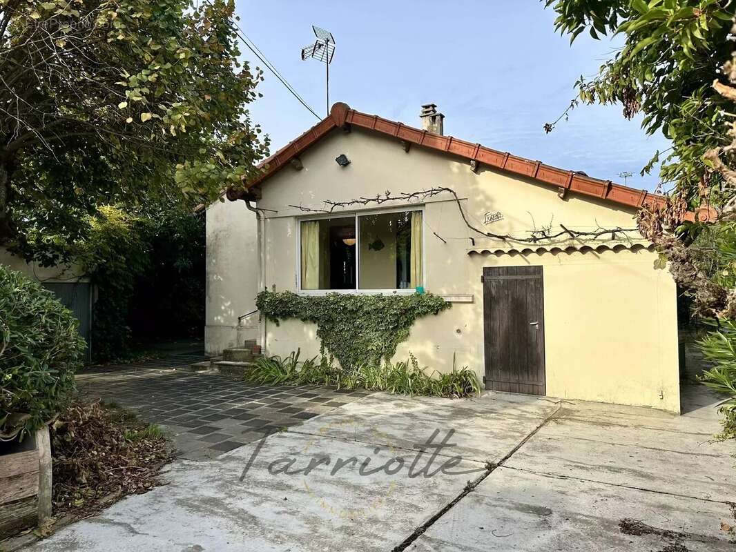 Maison à MONTELIMAR