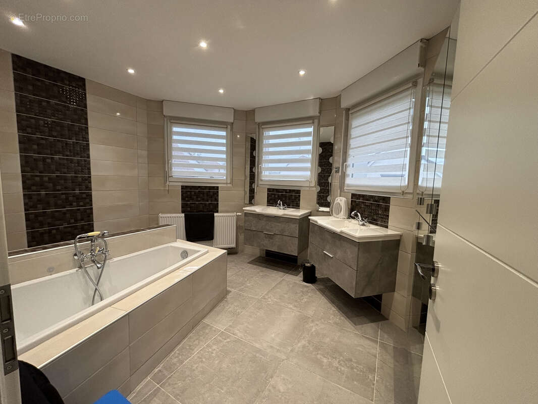 Maison à WITTELSHEIM