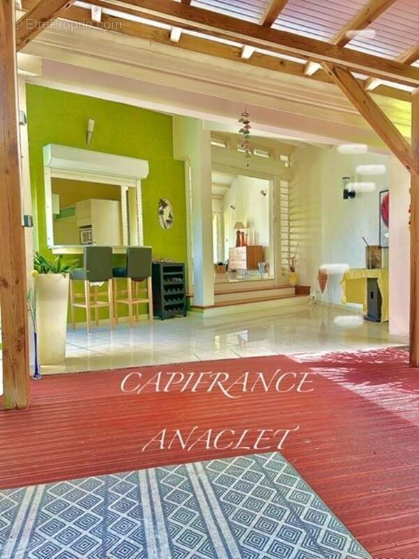 Maison à LES TROIS-ILETS