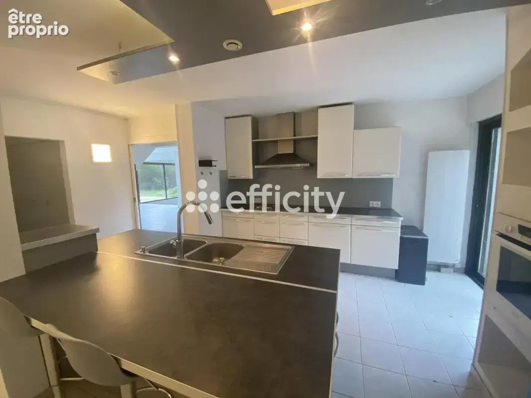 Maison 8 pièces 233 m² à vendre à Coueron (44220) - photo 8