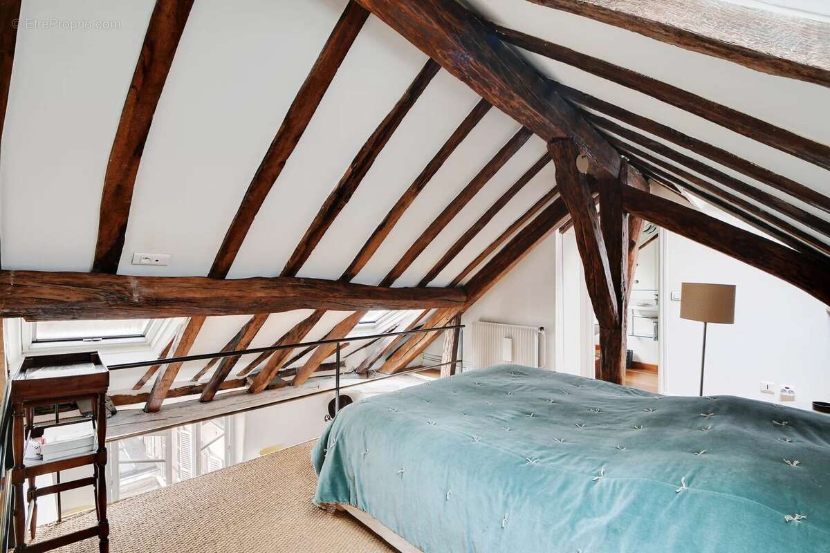 Appartement à PARIS-7E