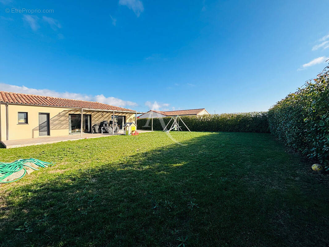 Maison à PENNAUTIER