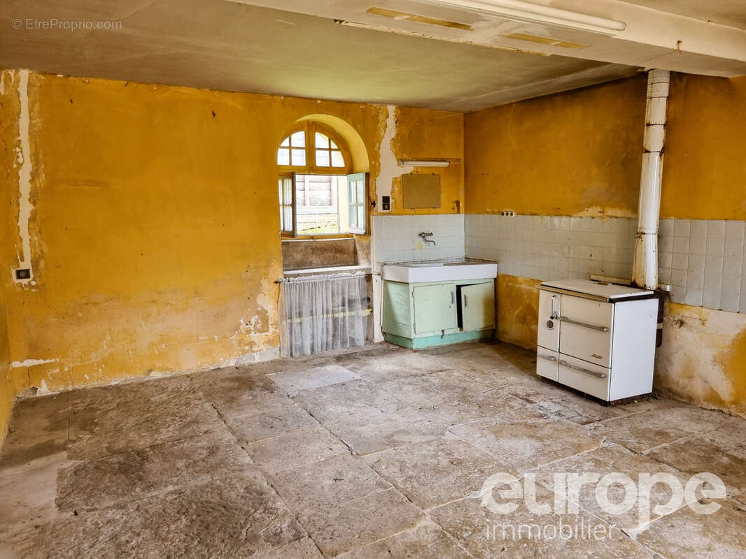 Maison à LUCY-LE-BOIS