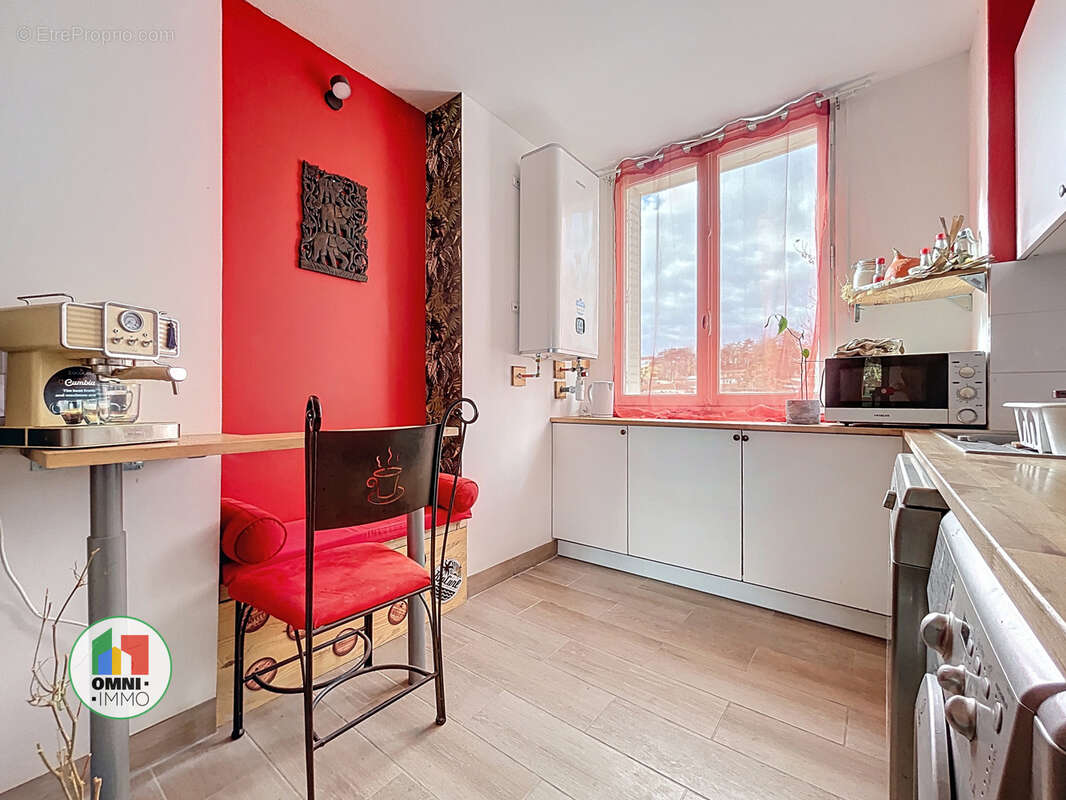 Appartement à PIERRE-BENITE
