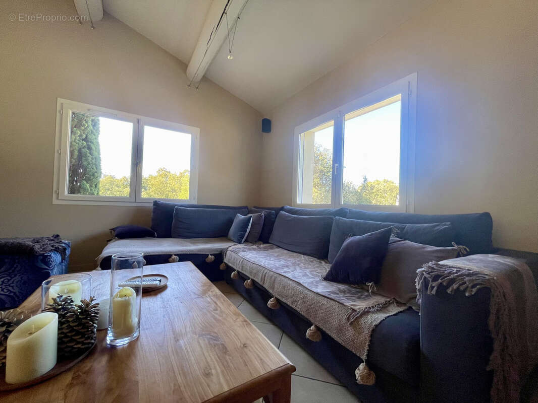 Maison à PERNES-LES-FONTAINES