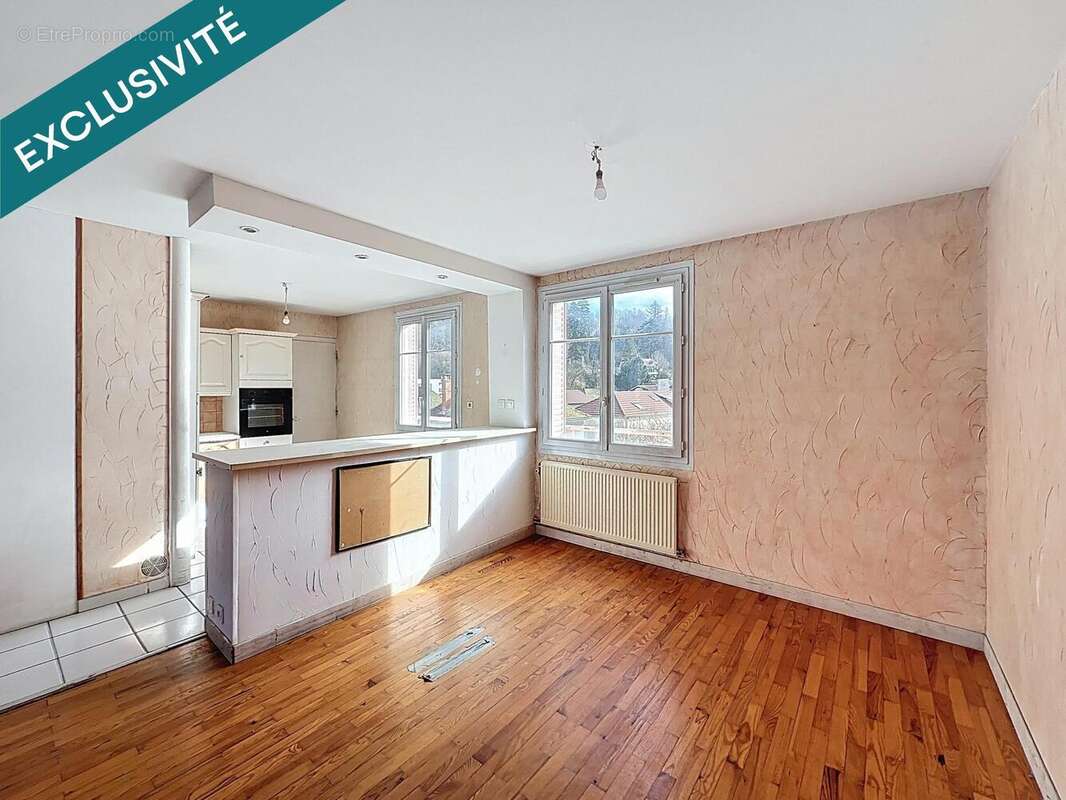 Photo 2 - Appartement à LA TOUR-DU-PIN