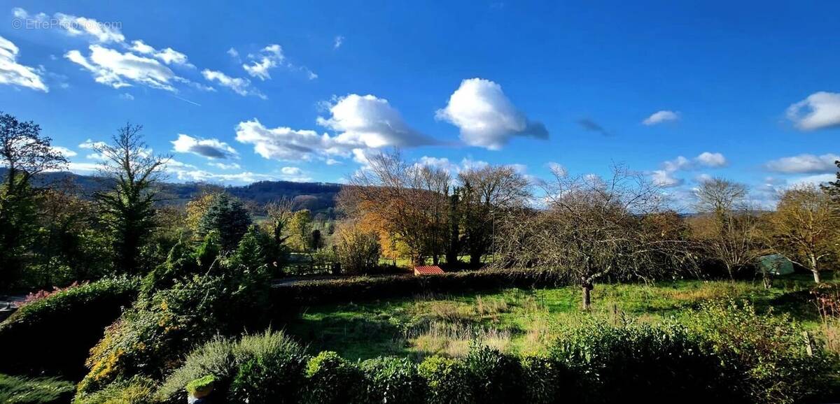 Maison à MANNEVILLE-LA-PIPARD