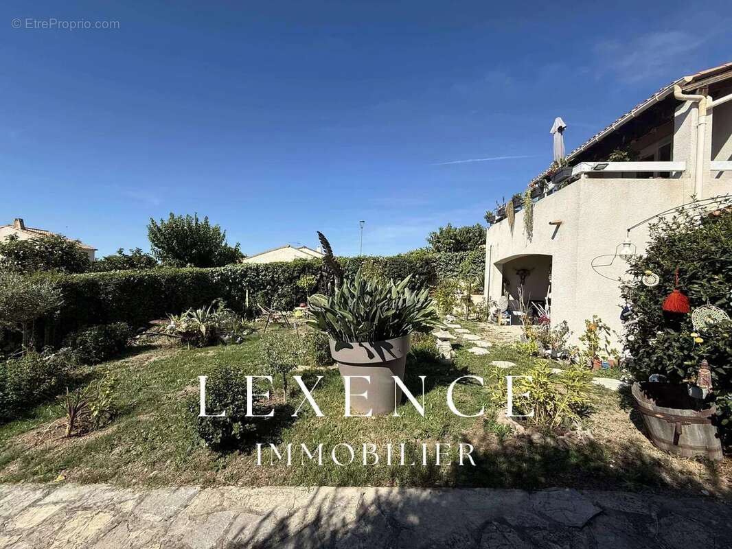 Appartement à LA FARE-LES-OLIVIERS