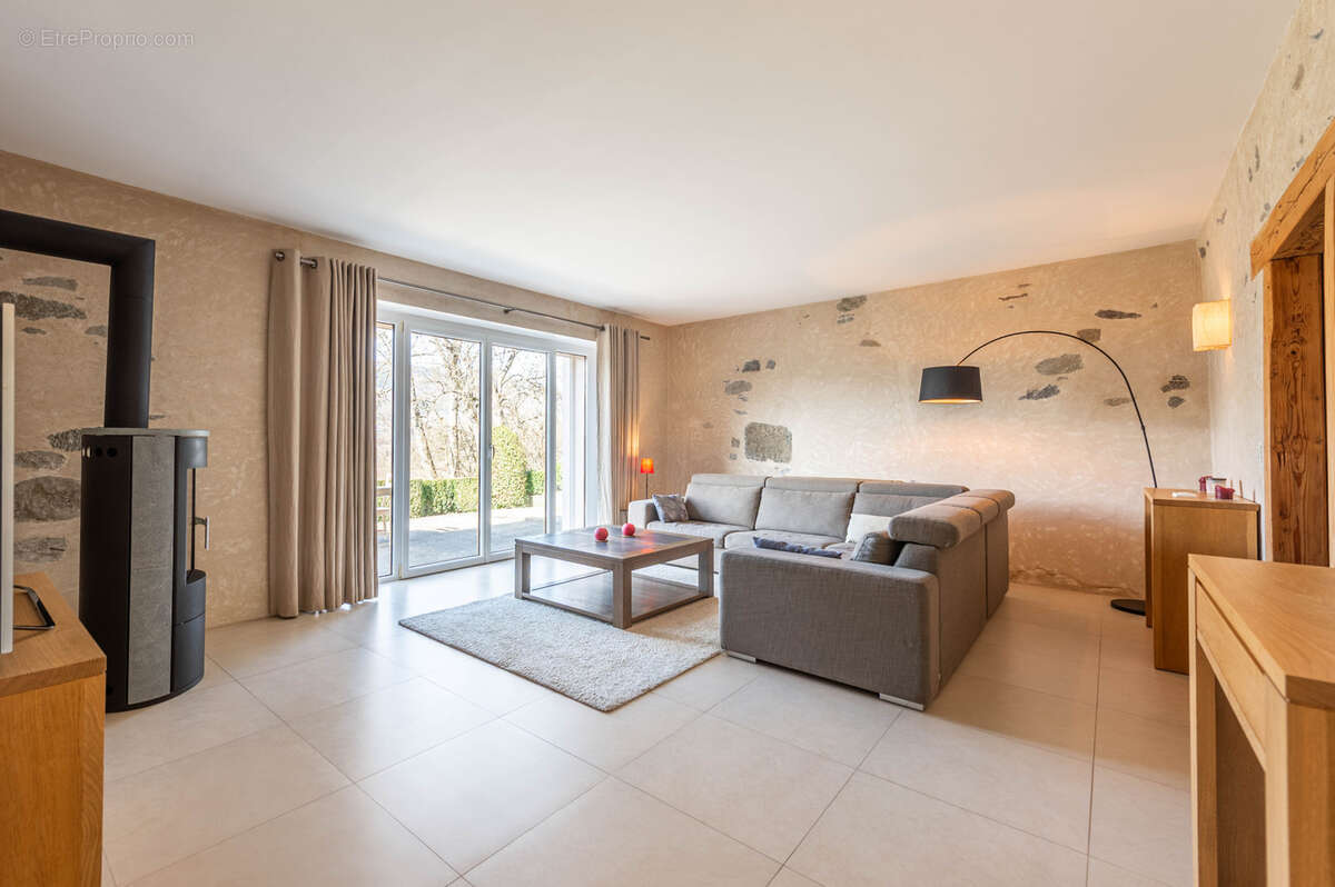 Maison à MENTHONNEX-EN-BORNES