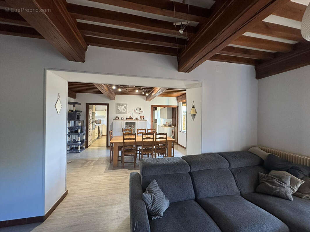 Maison à SAINT-DENIS-DE-CABANNE