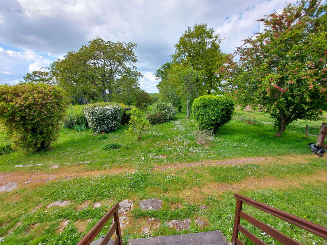 Maison à BESSINES-SUR-GARTEMPE