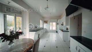 Maison à LE VESINET