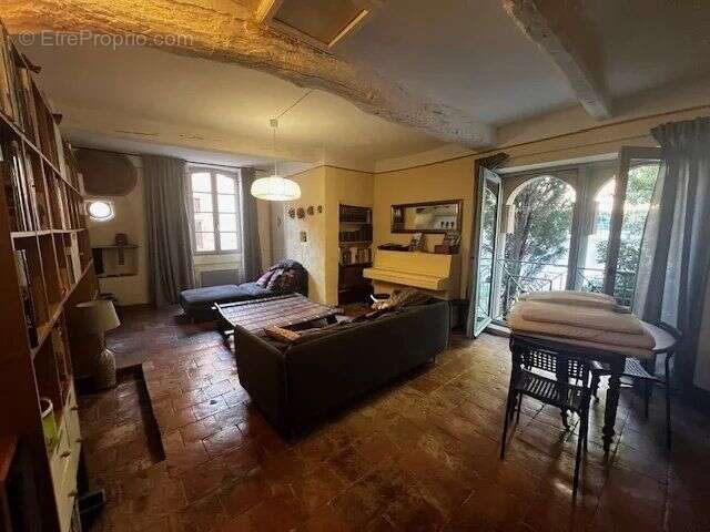 Appartement à MONTPEYROUX