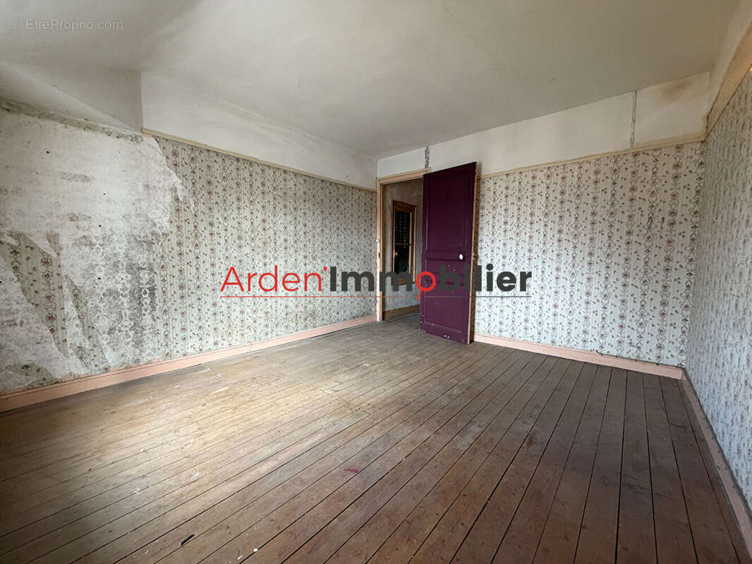 Maison spacieuse à vendre à Château-Porcien - Réf. 12827 - photo 7