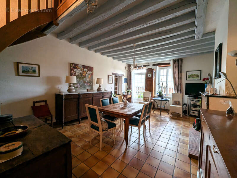 Maison à VITRY-AUX-LOGES