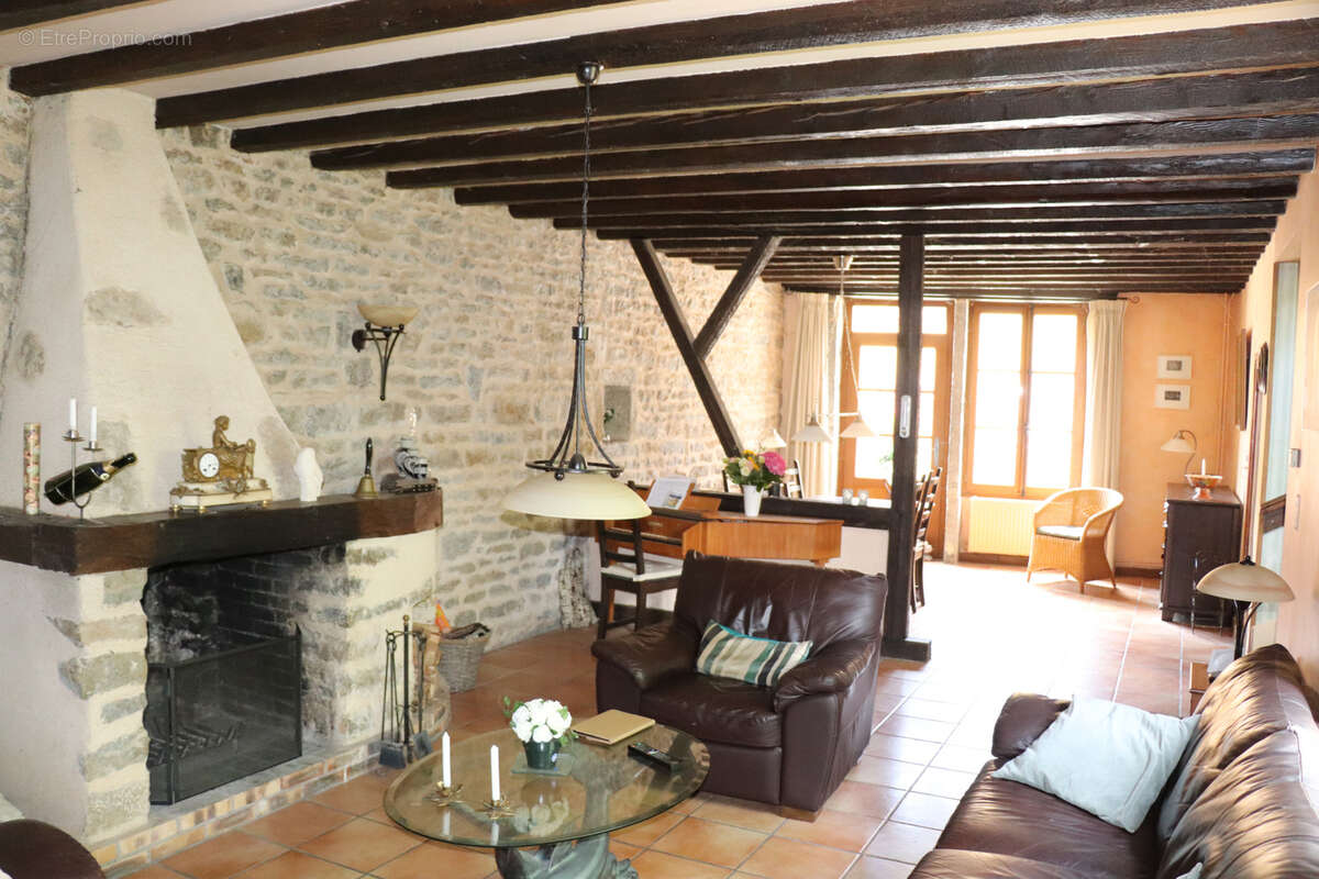 Maison à NOLAY
