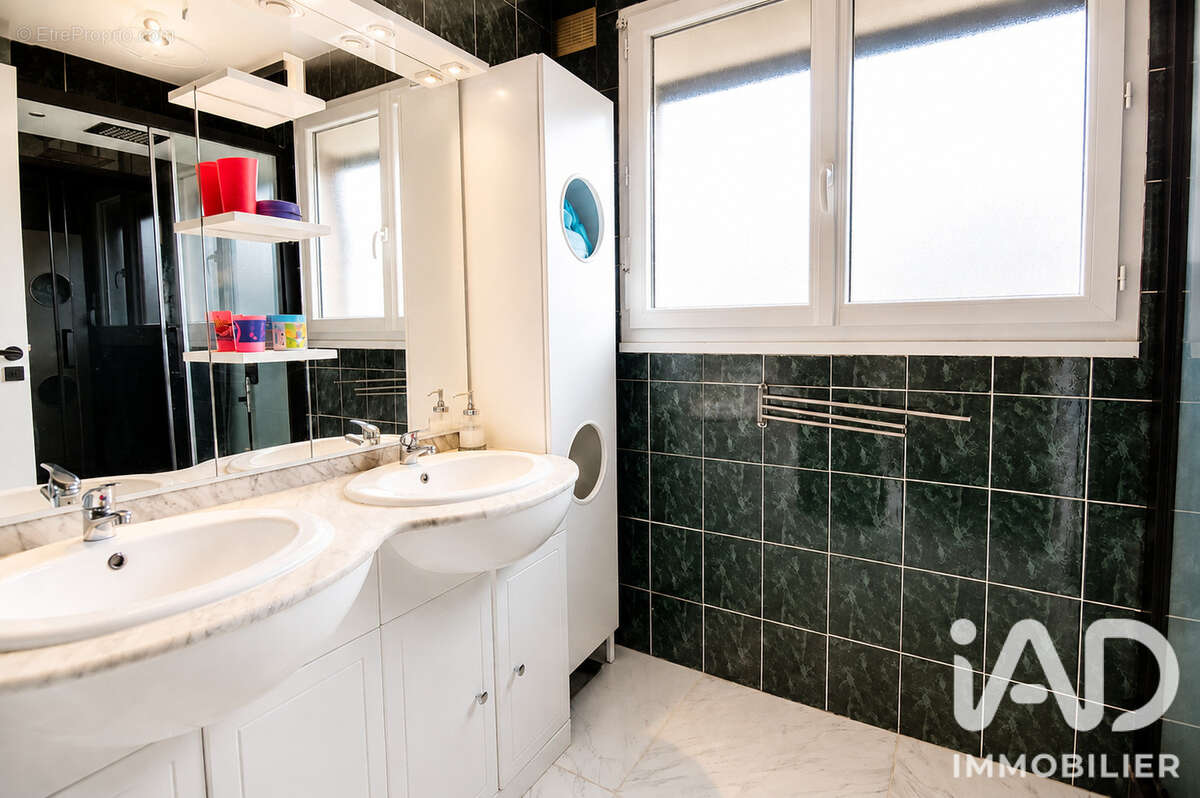 Maison 106 m² à Sacy-Le-Grand  - photo 9
