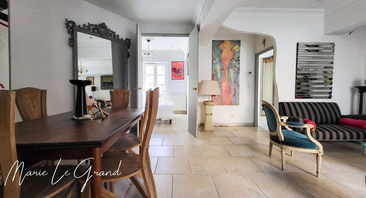 Maison 238 m² à Castres  - photo 5