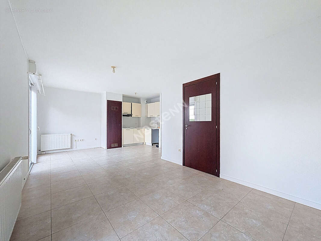 Appartement à VEMARS