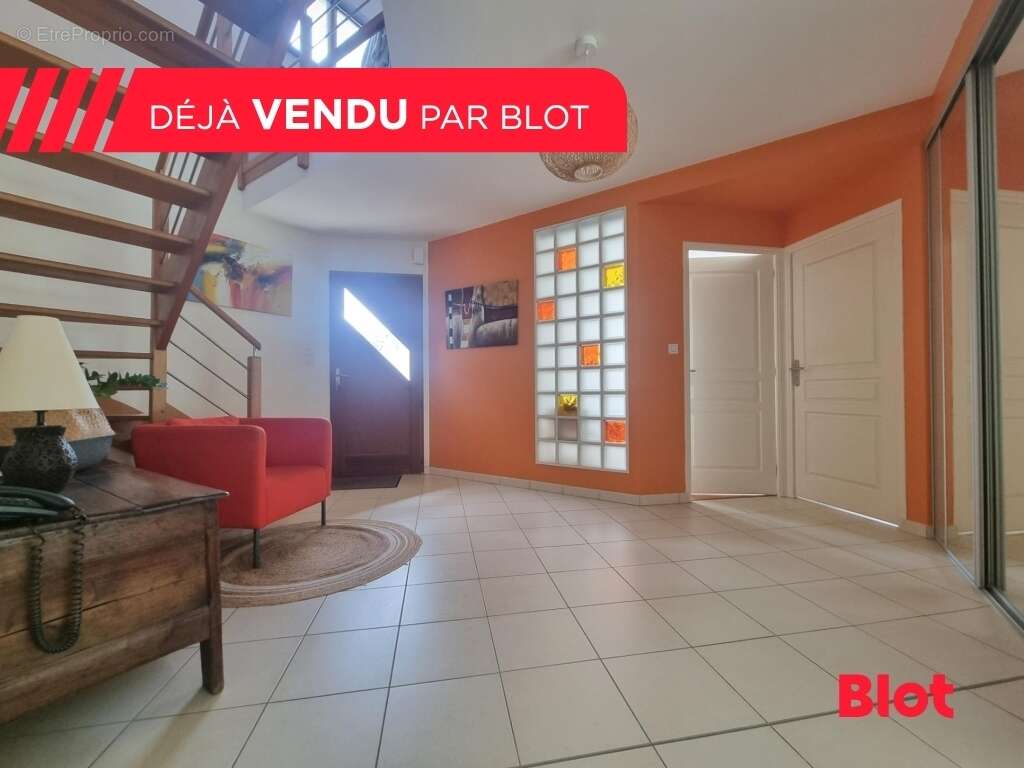 Maison 230 m² à Pace  - photo 5