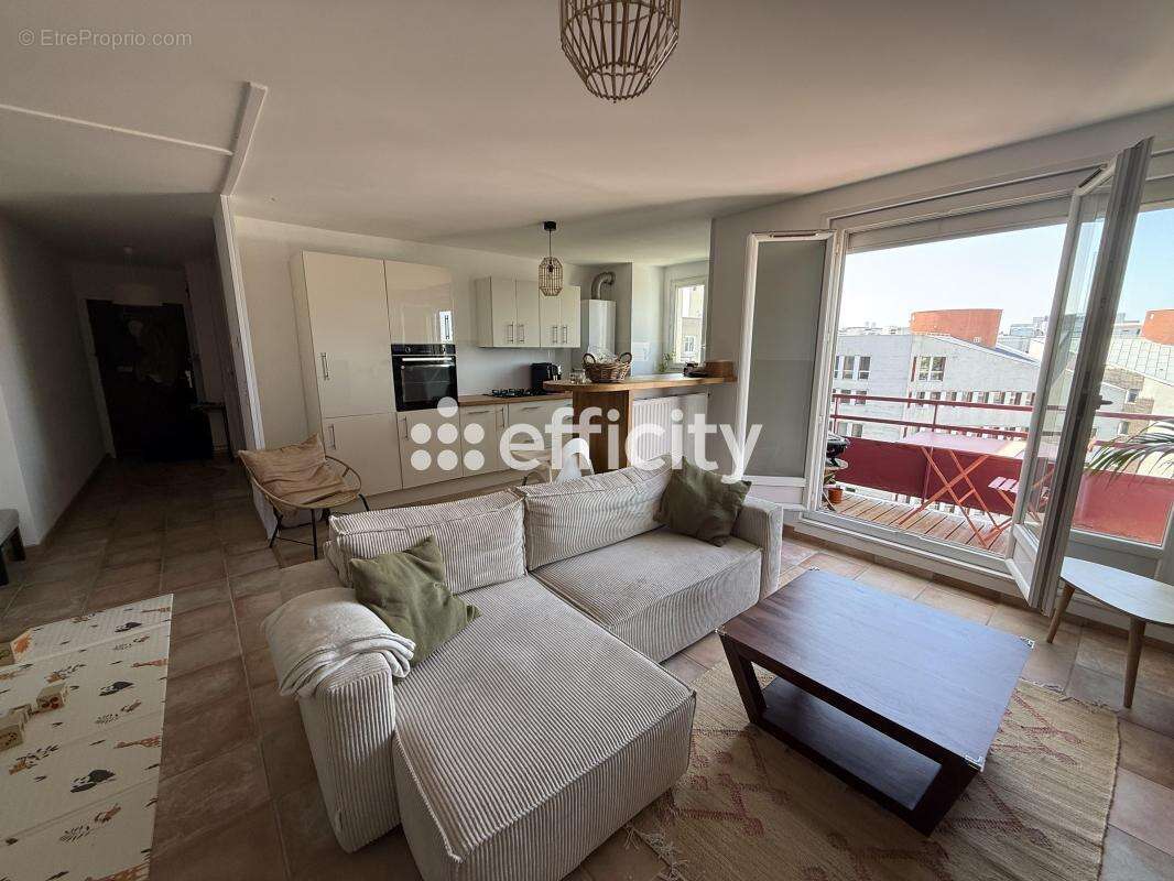 Appartement à MONTIGNY-LE-BRETONNEUX