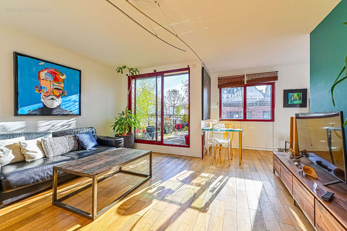Appartement à PARIS-19E