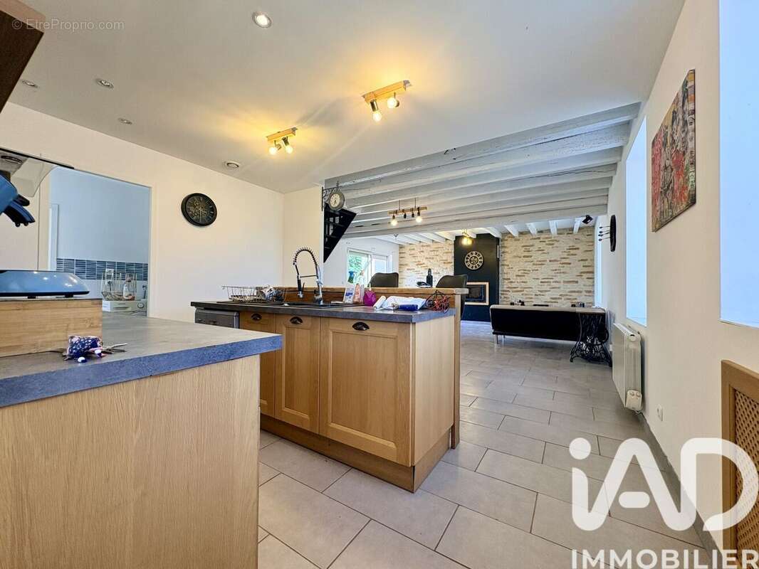Maison 89 m² à Thaumiers  - photo 7