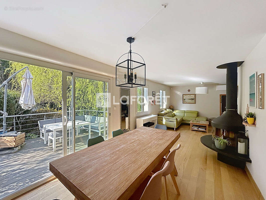 Maison familiale climatisée, avec sous-sol - Orgeval - 7 pièces - photo 11
