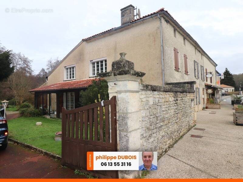 Maison à SAINT-BRIS-DES-BOIS