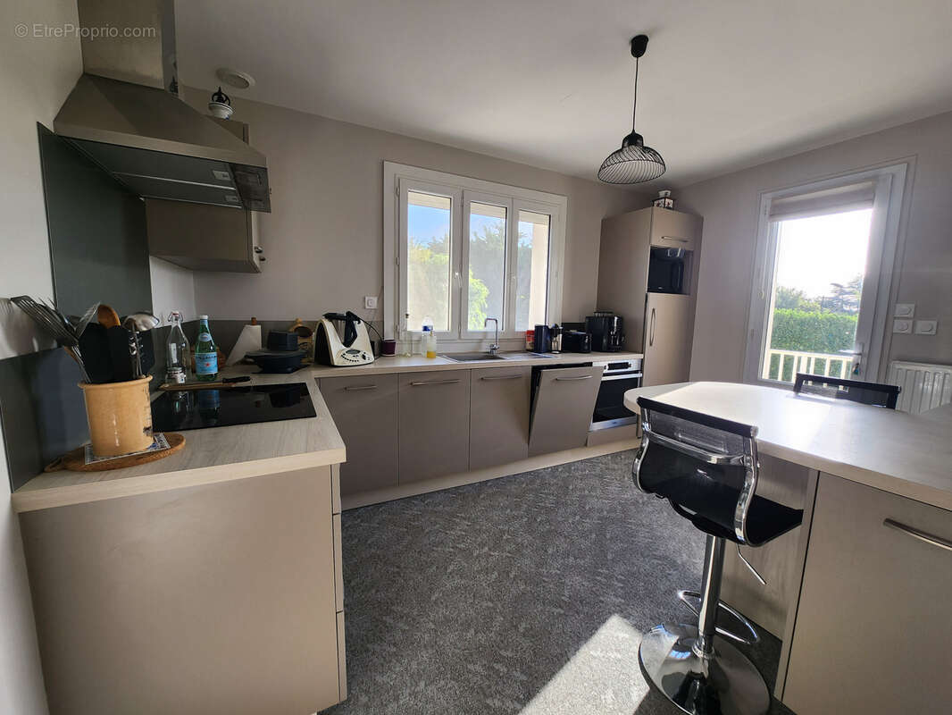 Maison à LES MAGNILS-REIGNIERS