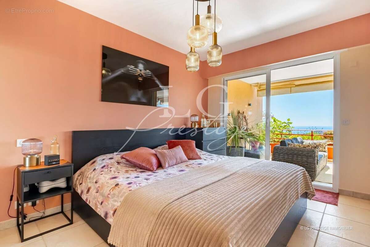 Appartement à MANDELIEU-LA-NAPOULE
