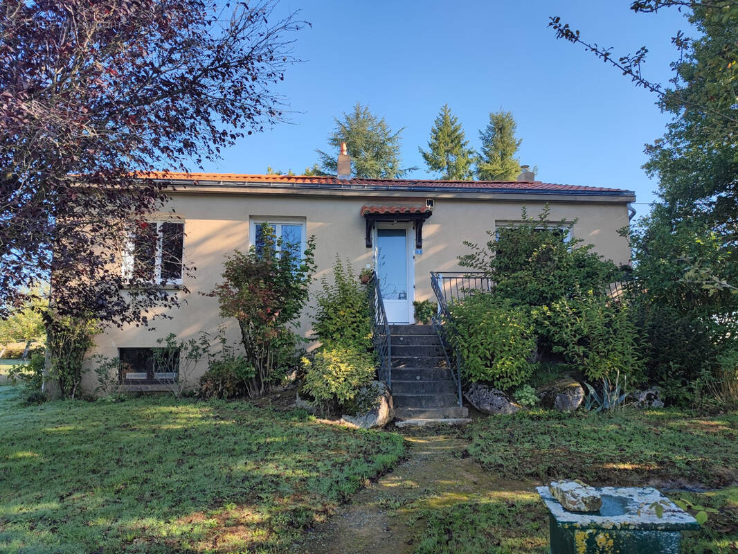 Maison à LES HERBIERS