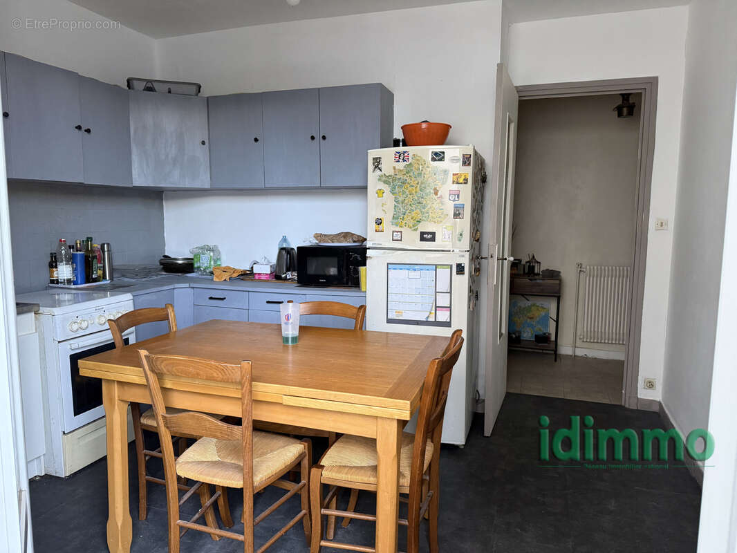 Appartement à LYON-8E