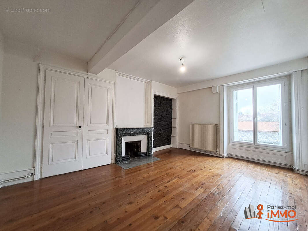 Appartement à ROCHE-LA-MOLIERE