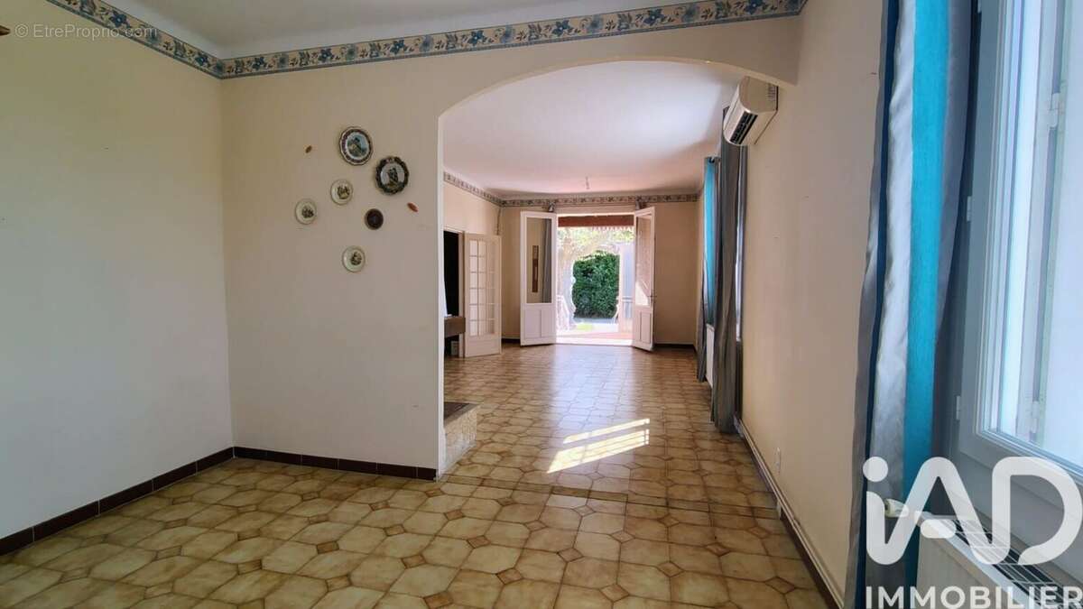 Photo 4 - Maison à JONQUIERES