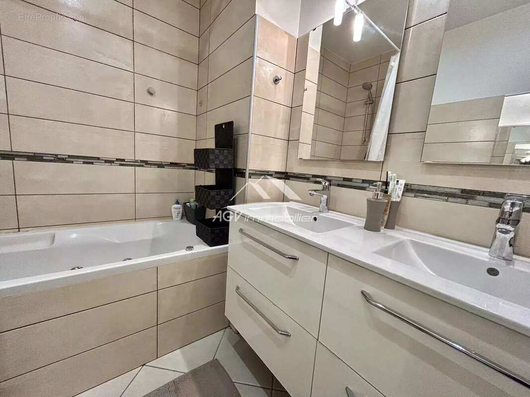 Appartement à BESSEGES