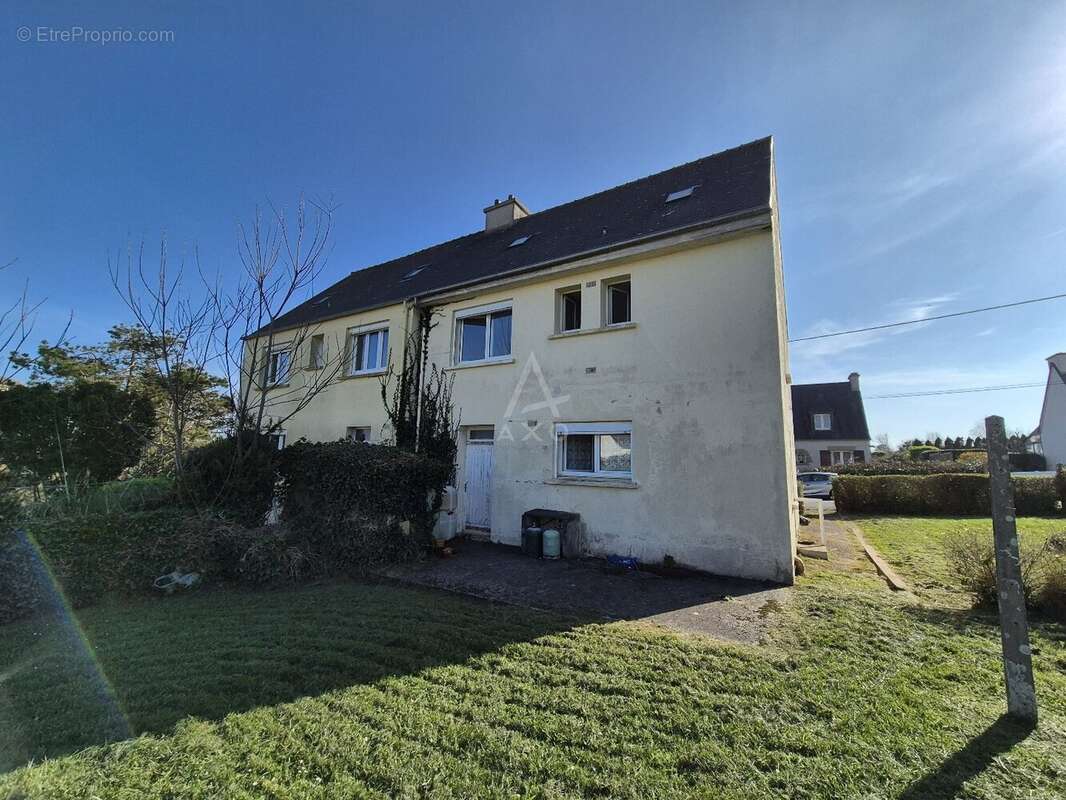 Maison à CAMARET-SUR-MER