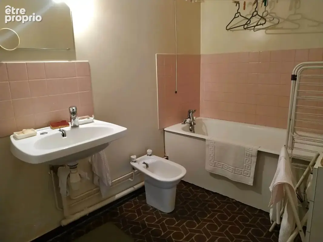 Maison 3 pièces 69 m² à vendre à Chalus (87230) - photo 7