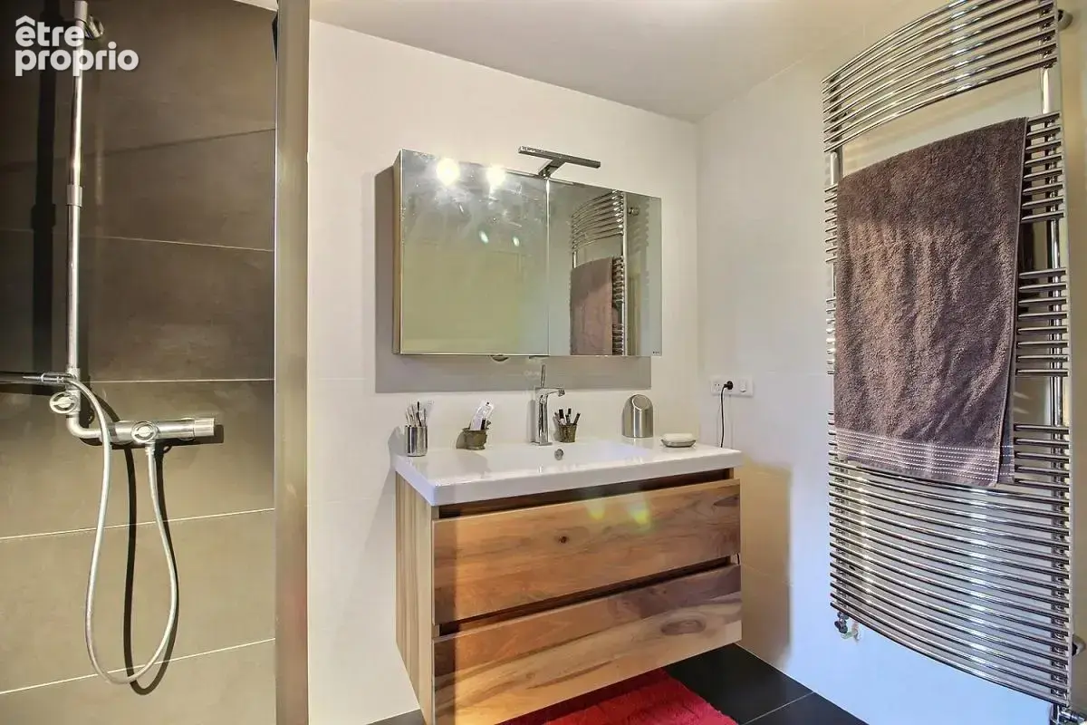 Maison indépendante de 218.63 m², terrain de 1928 m² - photo 14