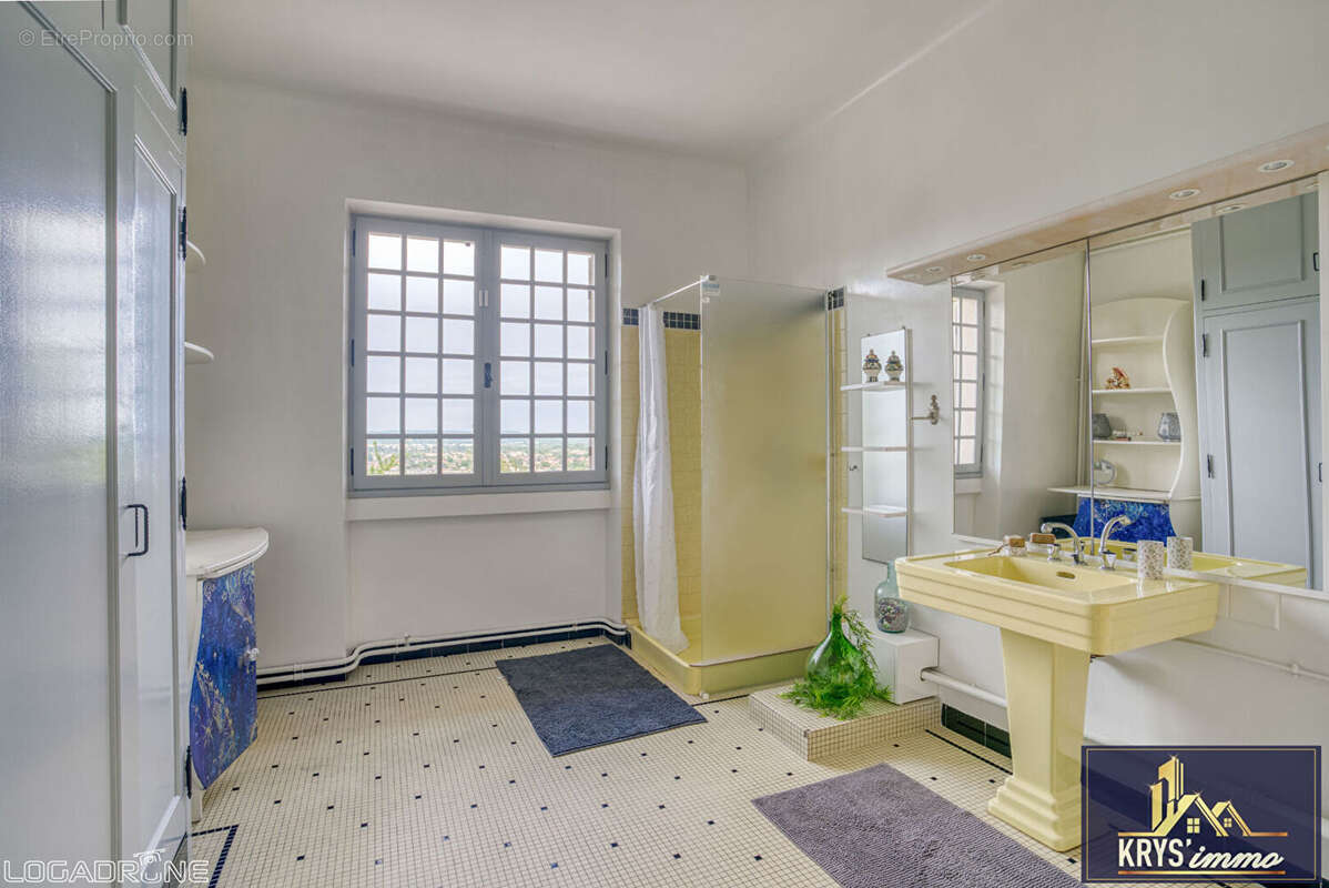 Maison à PUJOLS
