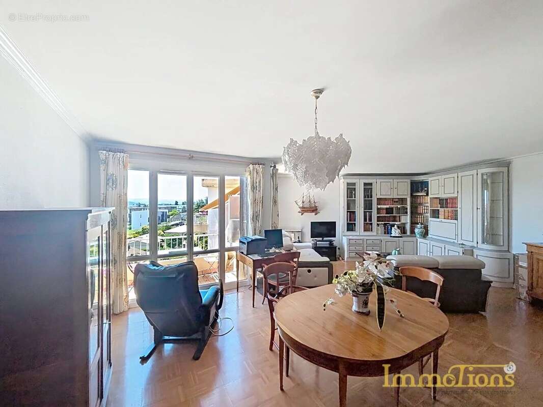 Appartement à ROMANS-SUR-ISERE