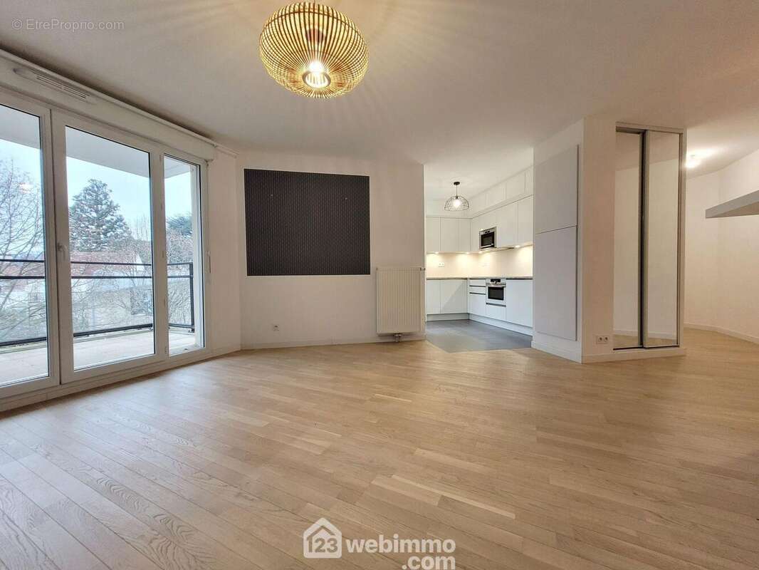Appartement 82 m² à Chatenay-Malabry  - photo 145