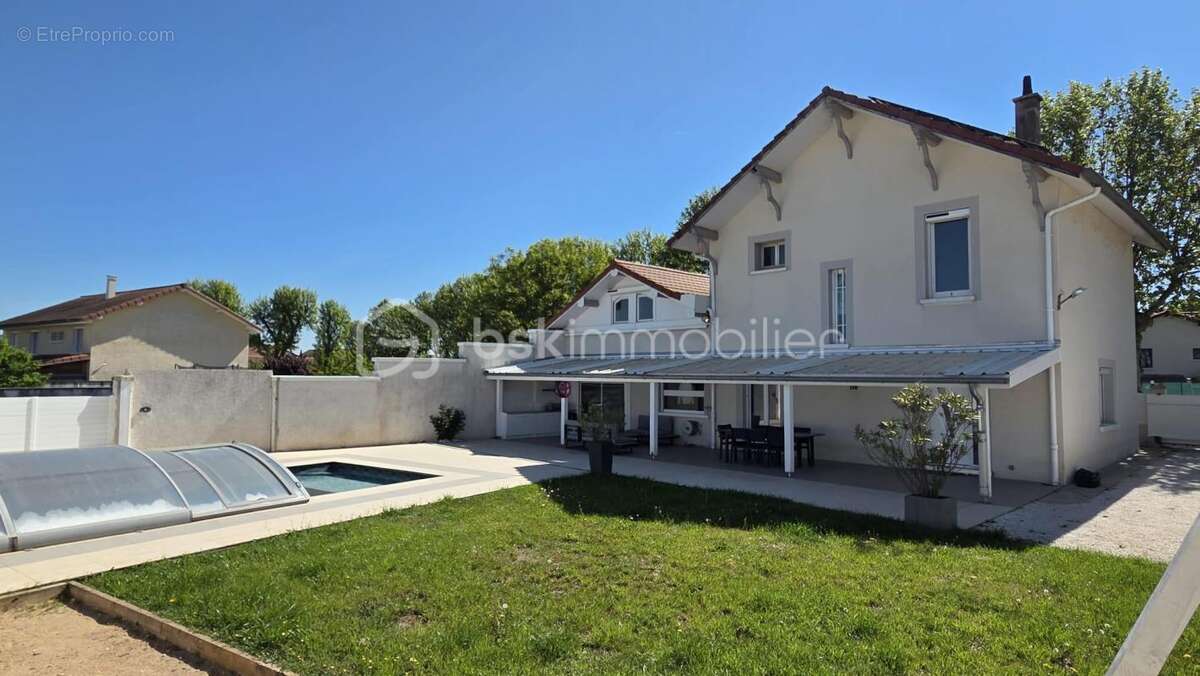 Maison à PUSIGNAN