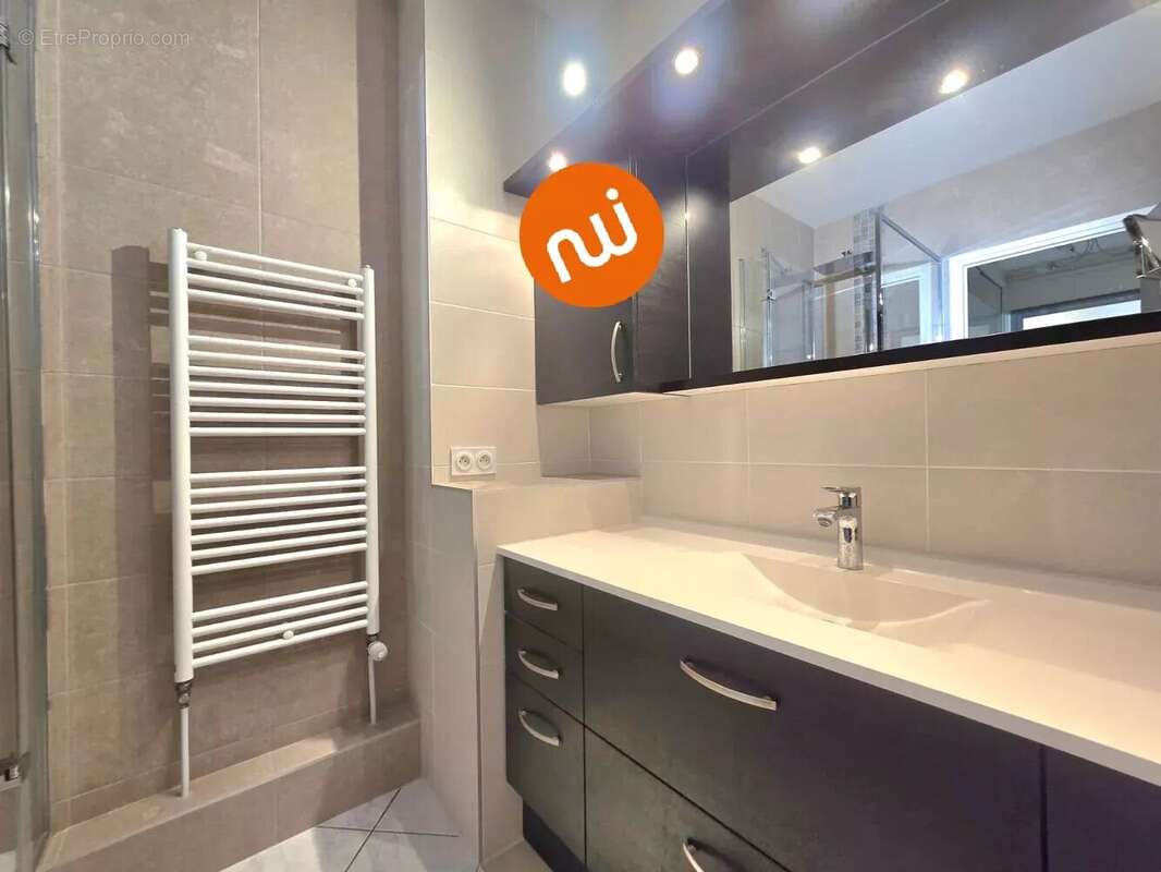 Appartement à CRAPONNE