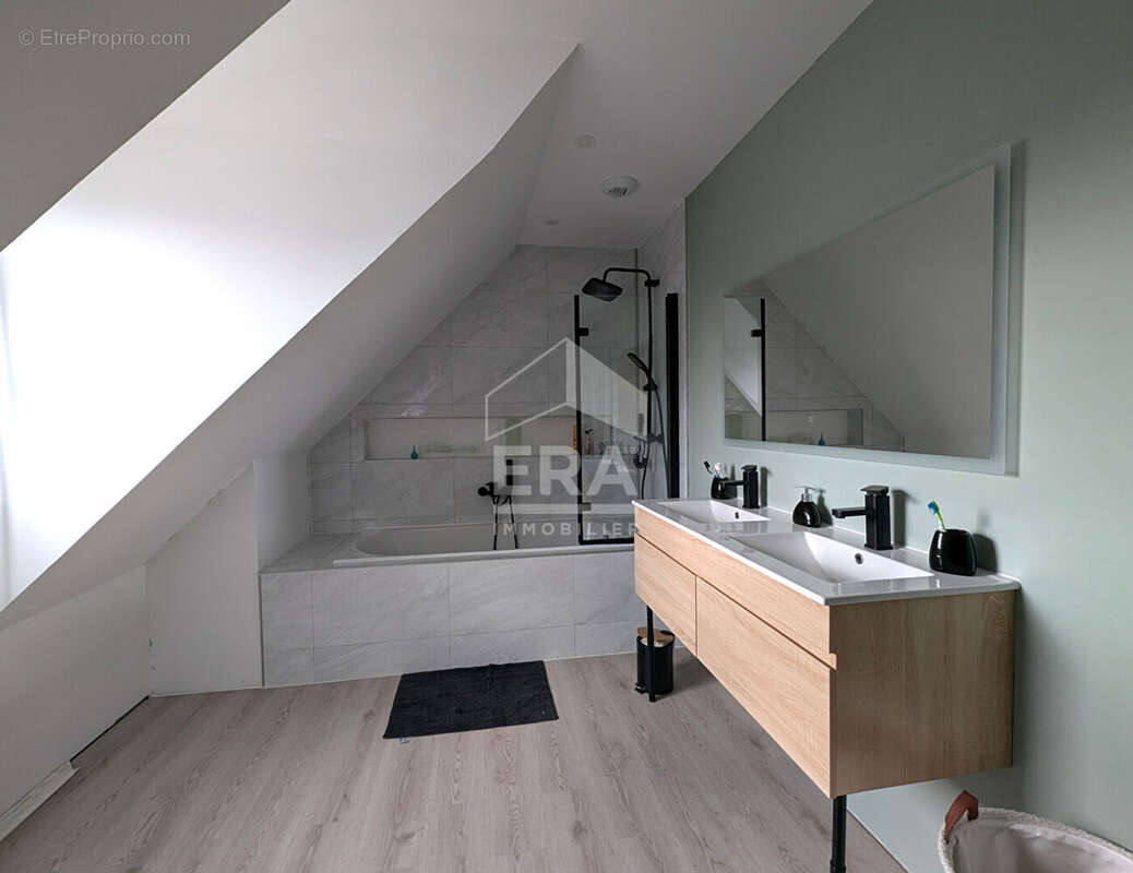 Maison à LA RICHARDAIS