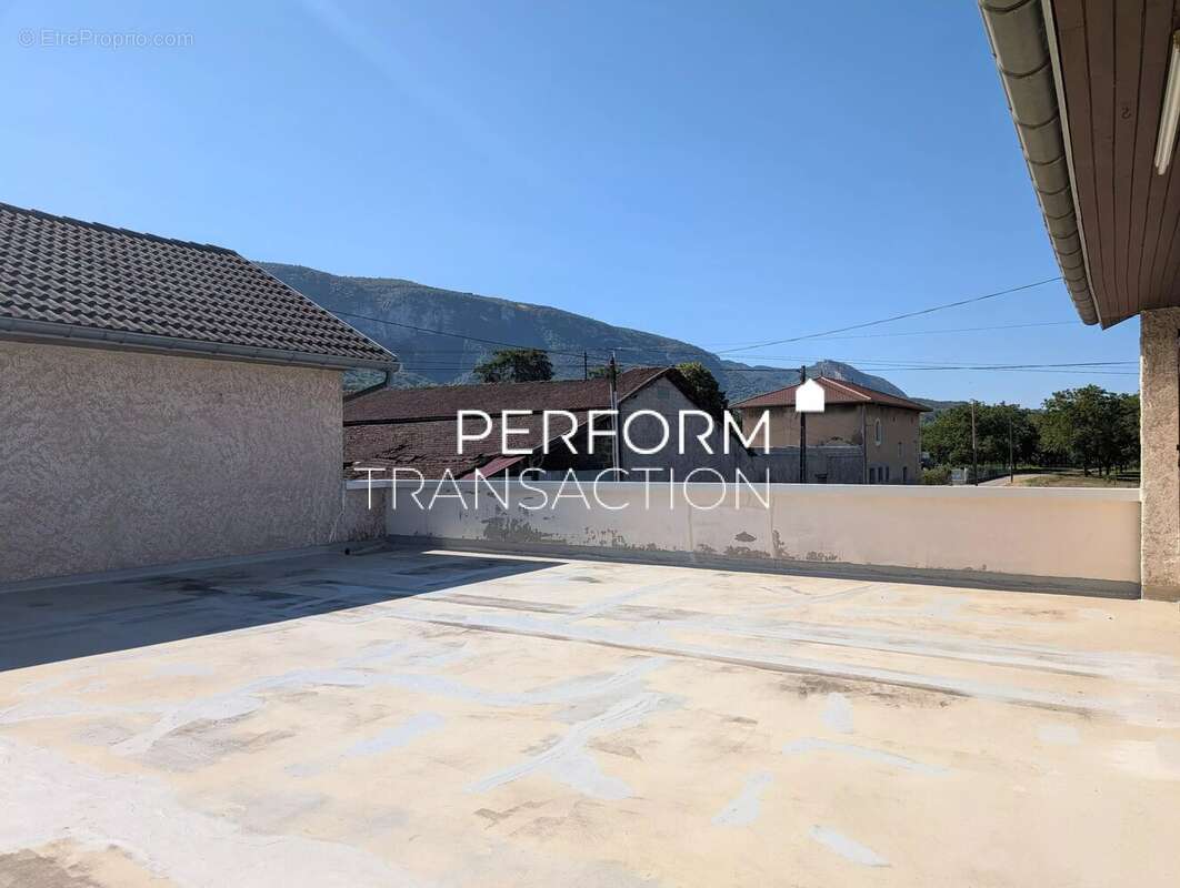  Bâtisse individuelle 130 m² – Terrasse 90 m² - photo 6